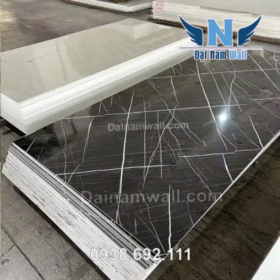 Tấm nhựa giả đá: Giải mã 5 lỗi thi công thường gặp và cách Đại Nam Wall bắt bệnh triệt để - Ảnh 4