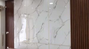 thi công tấm nhựa giả đá