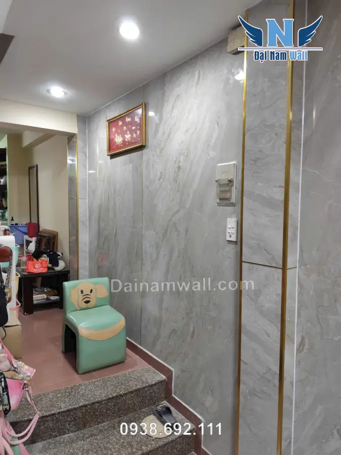 Tấm Nhựa Giả Đá Biến Hóa Không Gian Sống Của Bạn Như Thế Nào? (Review Chân Thực Từ Các Công Trình Đã Hoàn Thiện) 1 Tận Mục Sở Thị: Tấm Nhựa Giả Đá Biến Hóa Không Gian Sống Của Bạn Như Thế Nào? (Review Chân Thực Từ Các Công Trình Đã Hoàn Thiện) - Ảnh 1