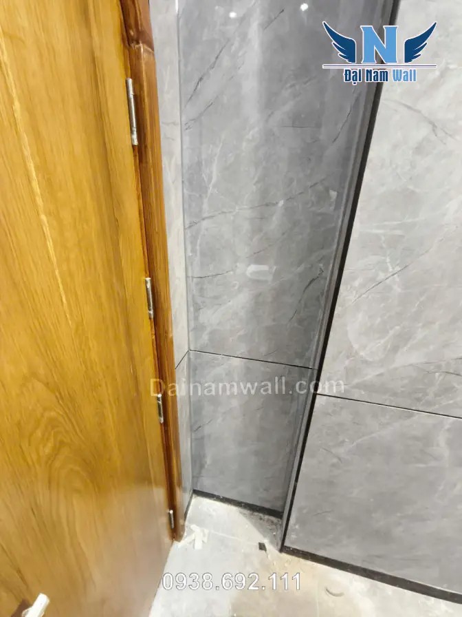 Tấm nhựa giả đá: Giải pháp thoát nghèo cho nhà phố thành thị và nỗi lo ẩm mốc tỉnh lẻ 1 Tấm nhựa giả đá: Giải pháp thoát nghèo cho nhà phố thành thị và nỗi lo ẩm mốc tỉnh lẻ