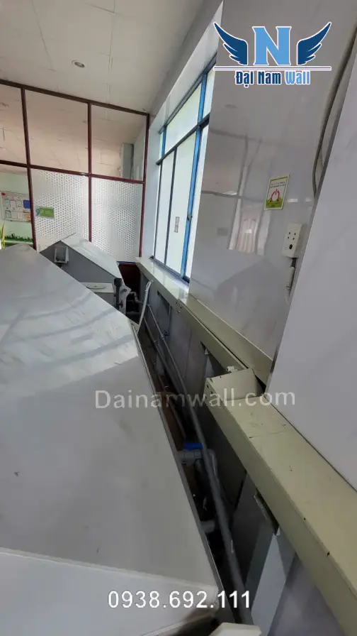 Mục sở thị tận mắt: Tấm nhựa giả đá Đại Nam Wall lột xác công trình thế nào sau 3 năm? (Ảnh thật 100%) - Ảnh 4